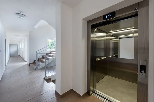 Top 4 Features To Consider When Purchasing A Residential Elevator