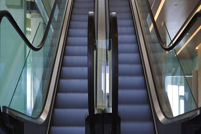 A Fascinating Journey: Unraveling the Mechanics of Escalators