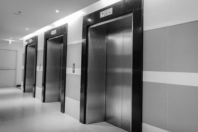 10 Benifits modernizing outdated elevators in commercial buildings